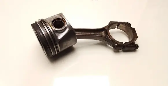 Volkswagen Touran I Piston with connecting rod