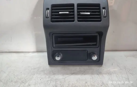 Jaguar XF X260 Rear air vent grill BJ32014A22AD
