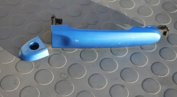 Nissan Micra Loading door exterior handle/bracket 