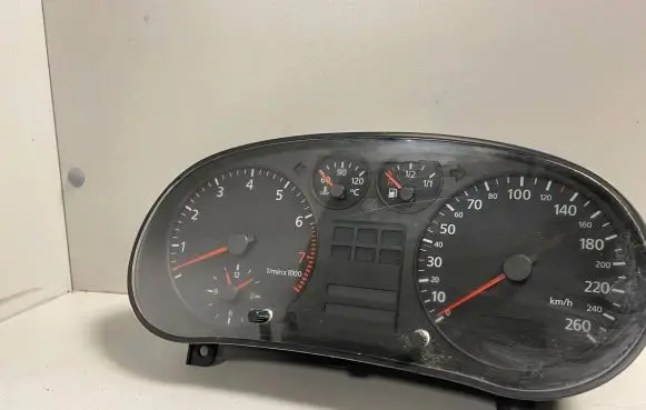 Audi A3 S3 8L Speedometer (instrument cluster) 8L0919860E 110008894002