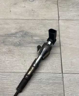 Renault Megane III Fuel injector 8200903034
