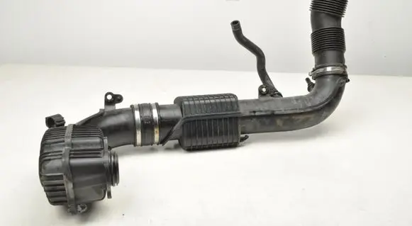 Volvo V40 Air intake hose/pipe 31370975