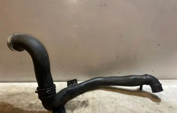 Intercooler hose/pipe