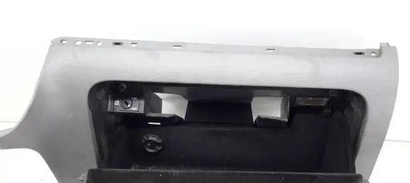 Volkswagen Jetta V Glove box 1K1857097
