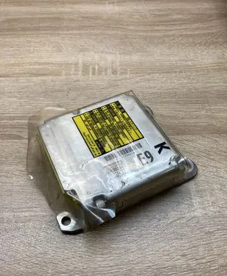 Toyota Prius (XW20) Airbag control unit/module 8917047390