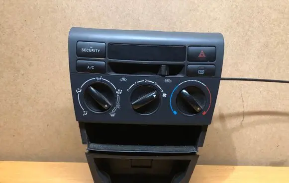 Toyota Corolla E120 E130 Climate control unit 554111A200 229107F 7873H47