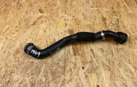 Engine coolant pipe/hose