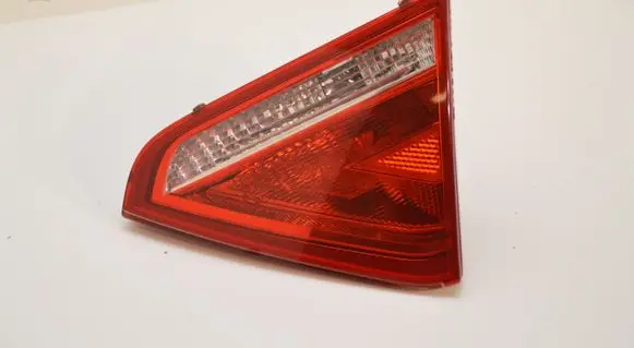 Audi A5 8T 8F Tailgate rear/tail lights 8T0945094
