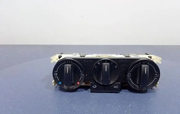 Volkswagen Polo IV 9N3 Climate control unit 6Q0820045G