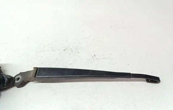 Volkswagen PASSAT B5.5 Rear wiper blade arm 3B9955707A