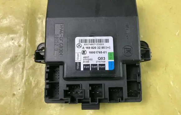 Mercedes-Benz B W245 Door control unit/module A1698203285 1000176501 65074807123203