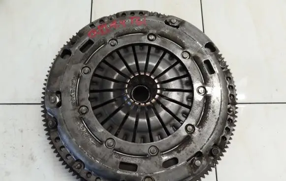Volkswagen Golf VI Clutch set kit 03C141031D