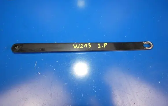 Mercedes-Benz E AMG W213 Radiator support slam panel bracket A2136202700 061175A