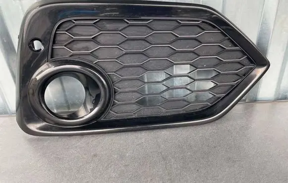 Honda Civic X Front bumper lower grill 71103TGGA2