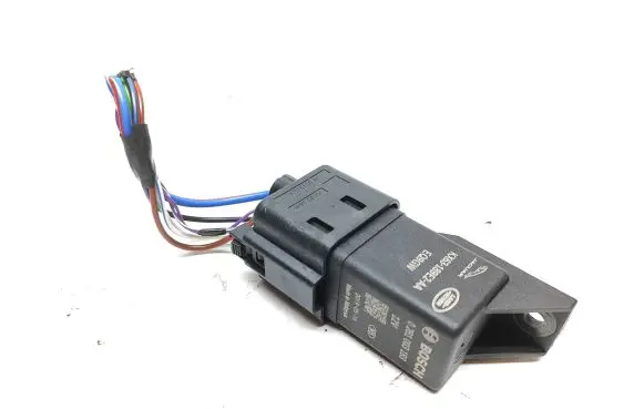 Jaguar E-Pace Glow plug pre-heat relay KX63189E2AA EQ9GW 0281003183