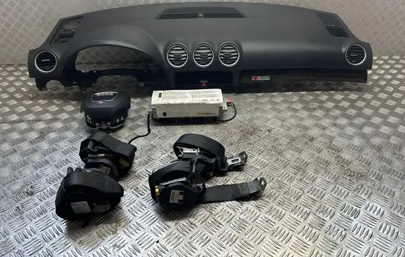 Audi A4 S4 B7 8E 8H Dashboard