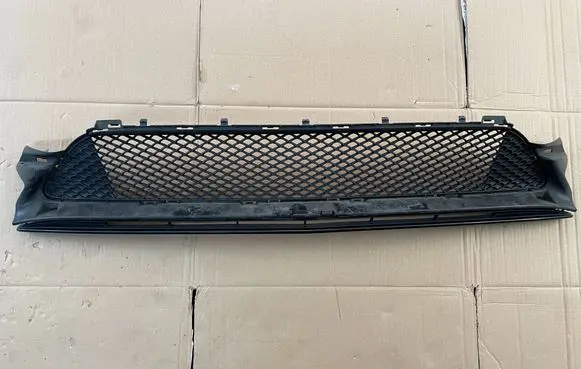 Mercedes-Benz C W205 Front bumper lower grill A2058852501