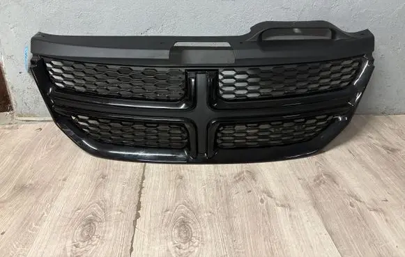 Dodge Journey Front bumper upper radiator grill