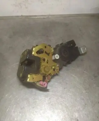 Subaru Outback Rear door lock 0918