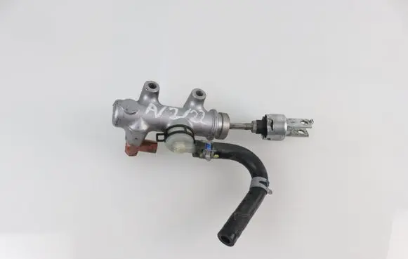 Lexus IS 220D-250-350 Clutch master cylinder 