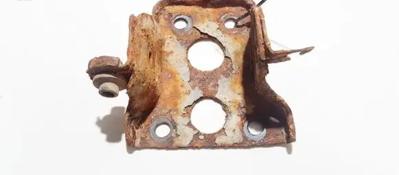 Fiat Stilo Bracket in trunk/boot 