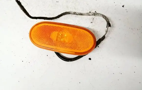 Mercedes-Benz Sprinter W906 Front fender indicator light e911300