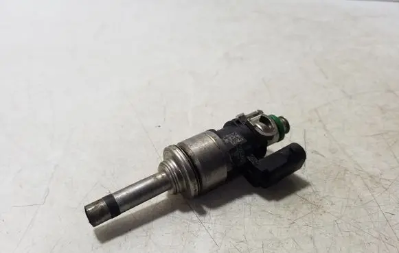 Ford Kuga II Fuel injector DS7G9F593EA