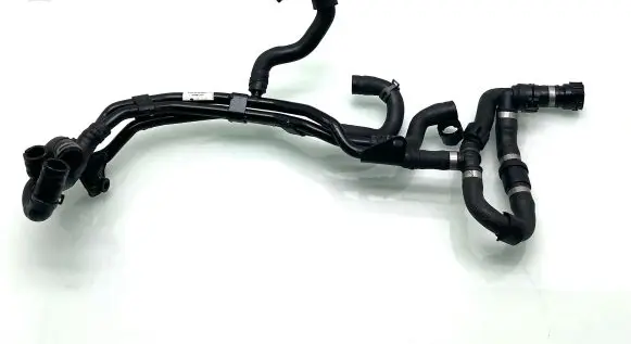 Volkswagen PASSAT B8 Engine coolant pipe/hose 5Q0121064CJ