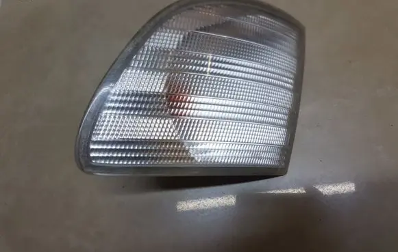 Mercedes-Benz Vito Viano W638 Front indicator light