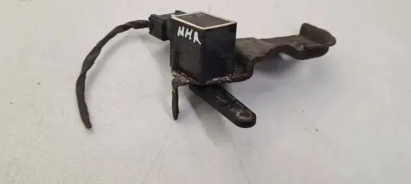 Mercedes-Benz S W221 Air suspension front height level sensor A0105427717