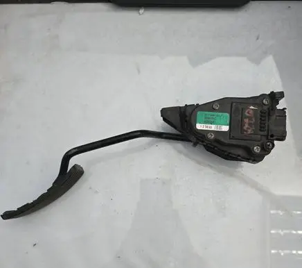 Volvo S40, V40 Accelerator throttle pedal 30865643 6PV00830101 M865643