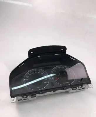 Volvo V70 Speedometer (instrument cluster) 31270899AA