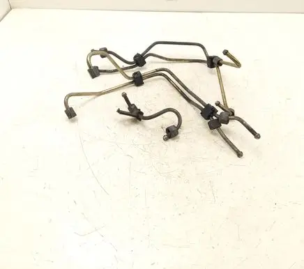Fuel injector supply line/pipe