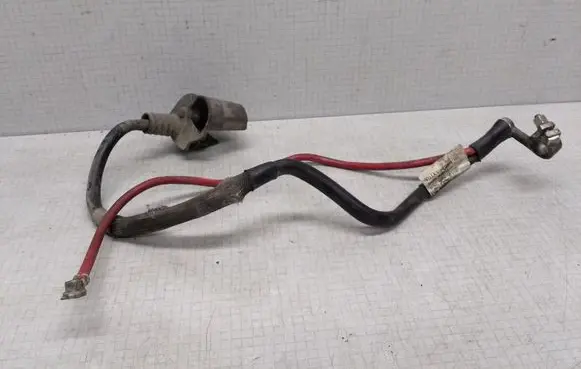 Volkswagen PASSAT B6 Positive cable (battery) 1K0971228L