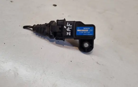 Opel Zafira A Air pressure sensor 0281002437