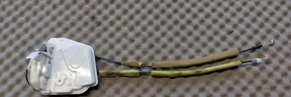 Mazda 3 III Rear door lock 4J30B0358