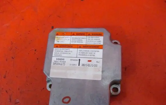 Suzuki Swift I Airbag control unit/module 