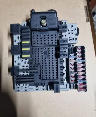 Volvo S60 Fuse box set 8688153 02W261 8645729