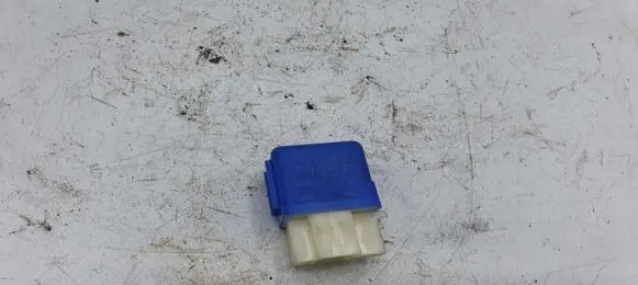 Nissan X-Trail T30 Other relay 2523079981 20511071407