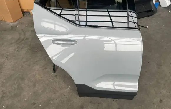Volvo XC40 Rear door 