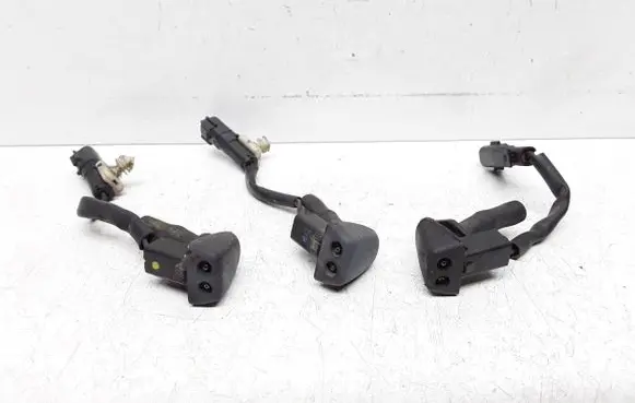 Volvo XC60 Windshield washer spray nozzle 