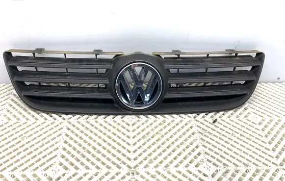 Volkswagen Polo IV 9N3 Front grill 6Q0853653E