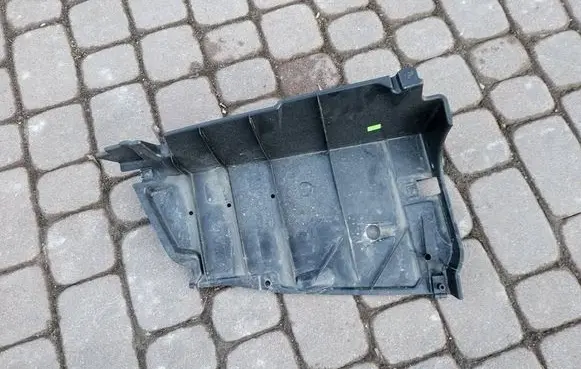 Toyota Highlander XU70 Engine splash shield/under tray 587230E080