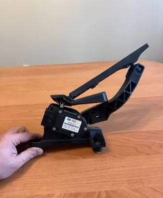 Hyundai ix35 Accelerator throttle pedal IGI0152c-3z910