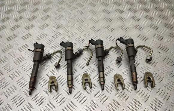 Suzuki Grand Vitara II Fuel injectors set H82778396 0445110328