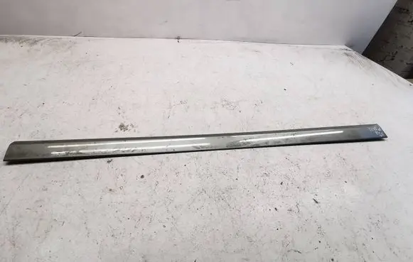 Volvo XC70 Front door trim (molding)