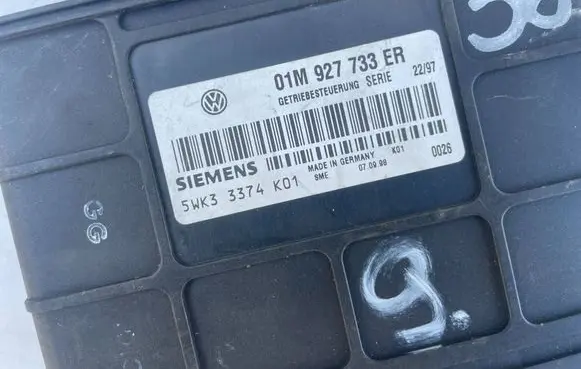 Audi A3 S3 8L Gearbox control unit/module 01M927733ER 5WK33374K01