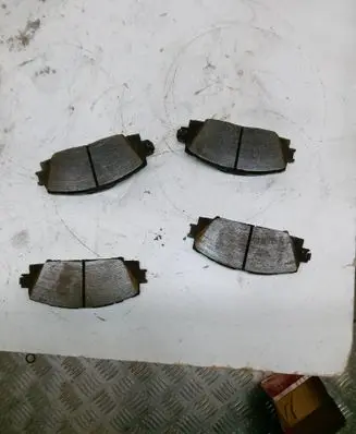 Toyota Prius (XW50) Brake pads (front)
