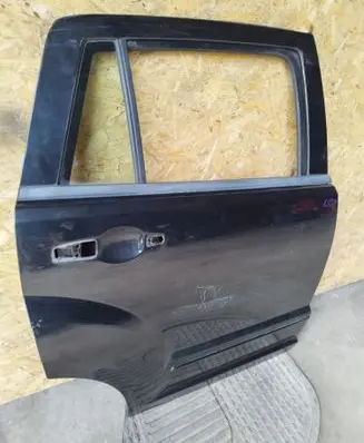 Dodge Caliber Rear door