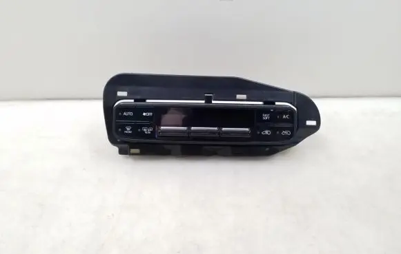 Toyota Auris E180 Air conditioner control unit module 5590002820